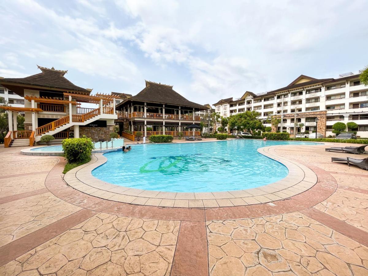 Modern 2Br Condo Near Sm With Free Parking Pool Wifi And Netflix Davao City Extérieur photo